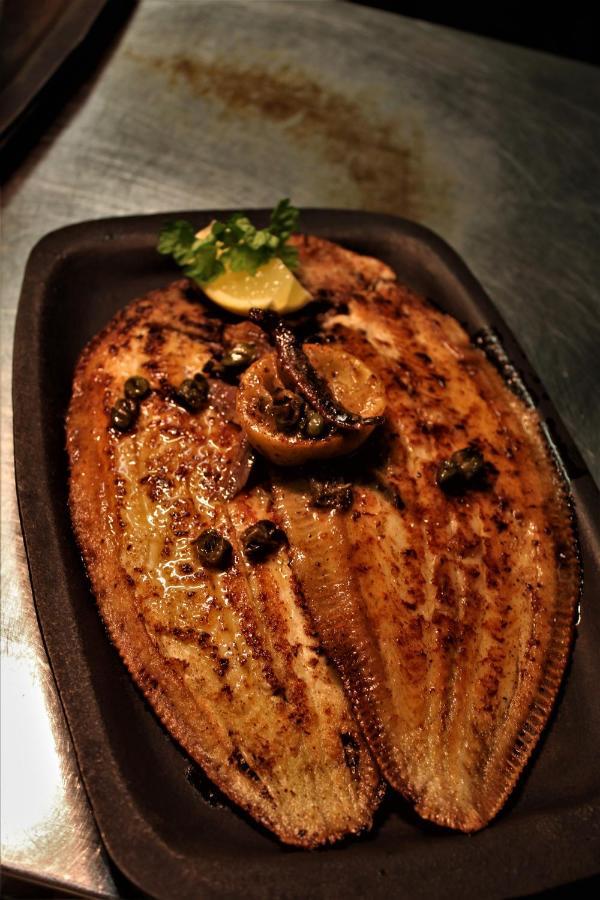The George Inn Middlezoy 外观 照片