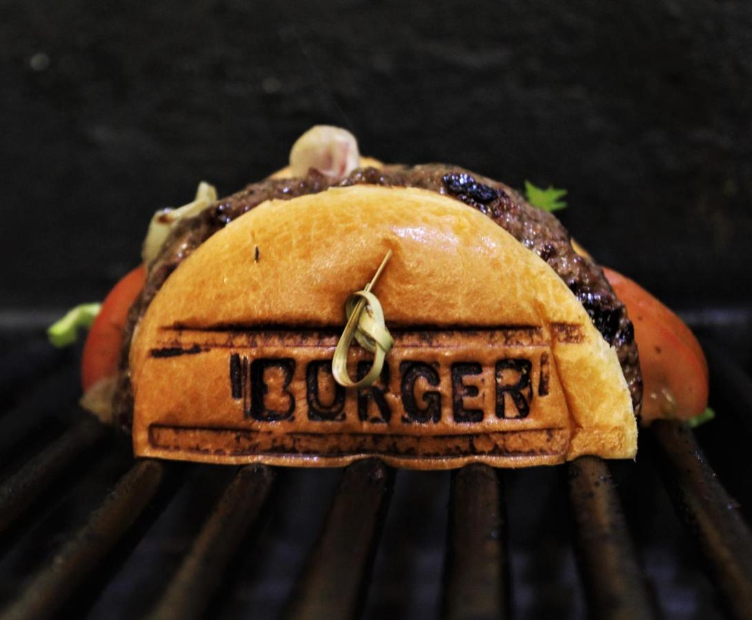 The George Inn Middlezoy 外观 照片